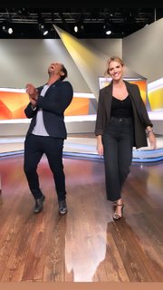 Viviane Geppert feet photo thumbnail