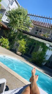 Viviane Geppert feet photo thumbnail