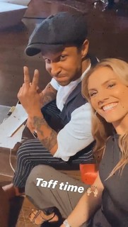 Viviane Geppert feet photo thumbnail