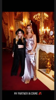 Viviane Geppert feet photo thumbnail