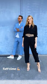 Viviane Geppert feet photo thumbnail