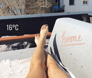 Viviane Geppert feet photo thumbnail