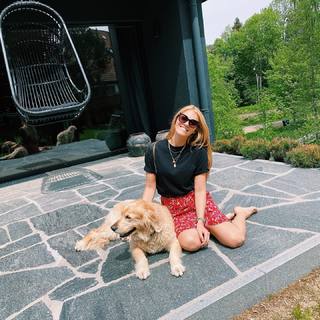 Viviane Geppert feet photo thumbnail