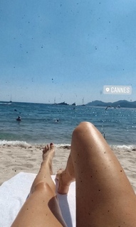 Viviane Geppert feet photo thumbnail