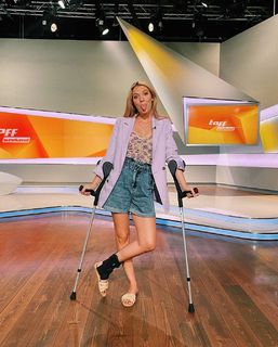 Viviane Geppert feet photo thumbnail