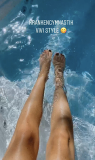 Viviane Geppert feet photo thumbnail