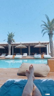 Viviane Geppert feet photo thumbnail