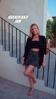 Viviane Geppert feet photo thumbnail