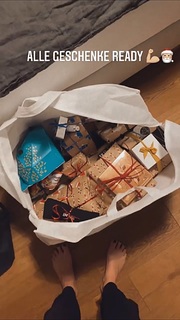 Viviane Geppert feet photo thumbnail