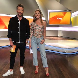 Viviane Geppert feet photo thumbnail