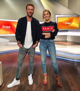 Viviane Geppert feet photo thumbnail