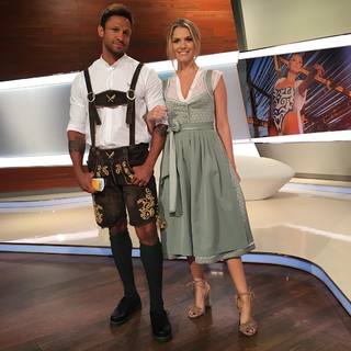 Viviane Geppert feet photo thumbnail