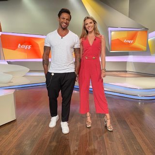 Viviane Geppert feet photo thumbnail