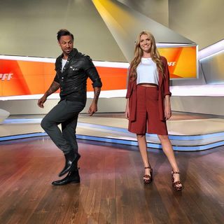 Viviane Geppert feet photo thumbnail