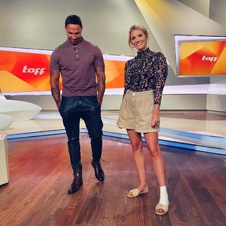 Viviane Geppert feet photo thumbnail