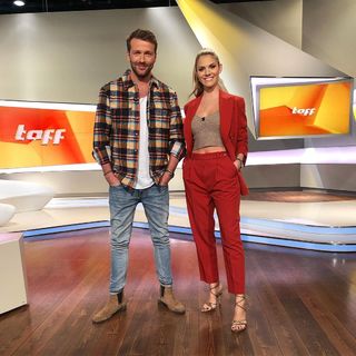 Viviane Geppert feet photo thumbnail