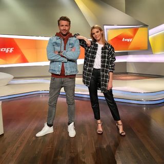 Viviane Geppert feet photo thumbnail