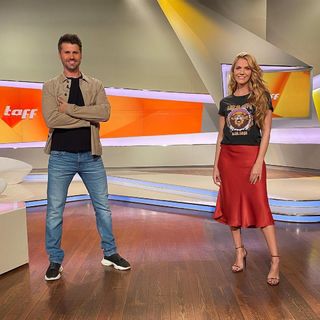 Viviane Geppert feet photo thumbnail