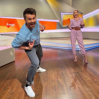 Viviane Geppert feet photo thumbnail