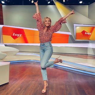 Viviane Geppert feet photo thumbnail