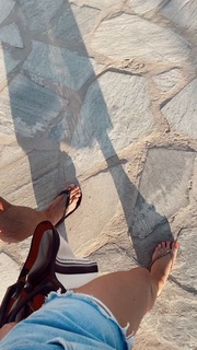 Viviane Geppert feet photo thumbnail