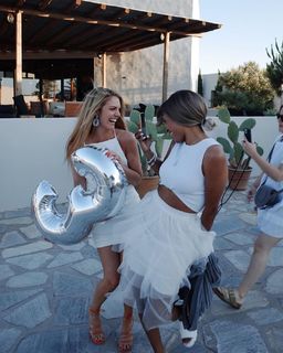 Viviane Geppert feet photo thumbnail