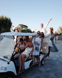 Viviane Geppert feet photo thumbnail