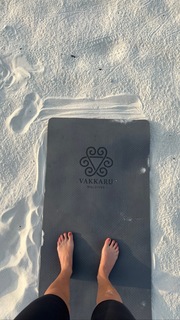 Viviane Geppert feet photo thumbnail