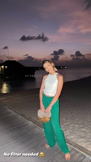 Viviane Geppert feet photo thumbnail