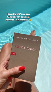 Viviane Geppert feet photo thumbnail