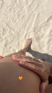 Viviane Geppert feet photo thumbnail