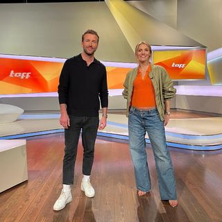 Viviane Geppert feet photo thumbnail