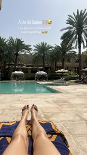 Viviane Geppert feet photo thumbnail