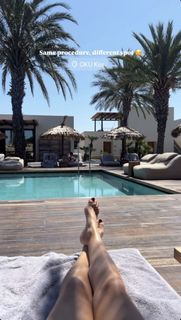 Viviane Geppert feet photo thumbnail