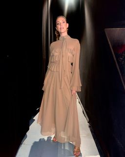 Viviane Geppert feet photo thumbnail