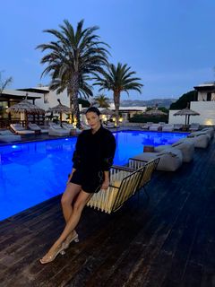 Viviane Geppert feet photo thumbnail