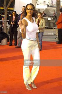Vivica A. Fox feet photo thumbnail