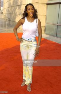 Vivica A. Fox feet photo thumbnail