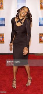 Vivica A. Fox feet photo thumbnail