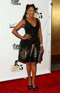 Vivica A. Fox feet photo thumbnail