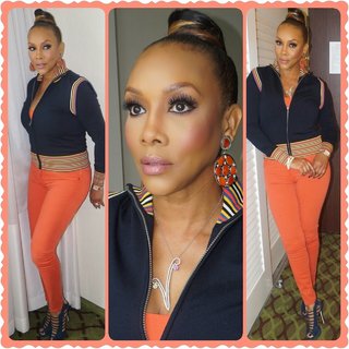 Vivica A. Fox feet photo thumbnail