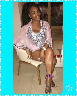 Vivica A. Fox feet photo thumbnail