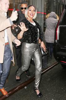 Vivica A. Fox feet photo thumbnail
