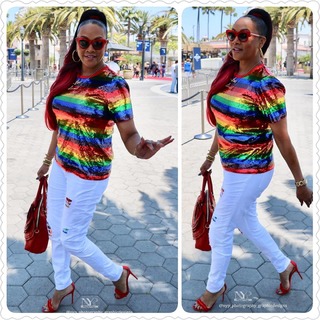 Vivica A. Fox feet photo thumbnail