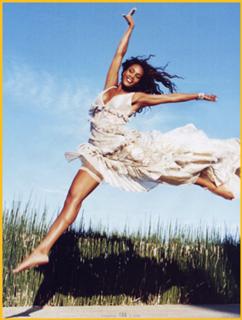 Vivica A. Fox feet photo thumbnail