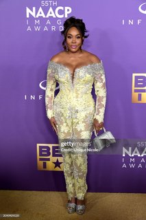 Vivica A. Fox feet photo thumbnail