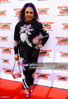 Vivica A. Fox feet photo thumbnail