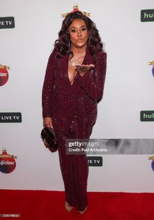 Vivica A. Fox feet photo thumbnail