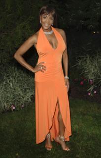 Vivica A. Fox feet photo thumbnail