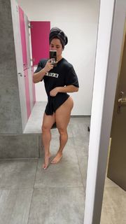 Vladislava Galagan feet photo thumbnail